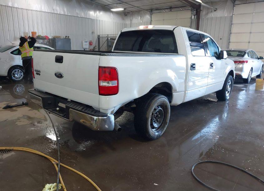 Photo 4 of 2004 Ford F-150 XLT (VIN 1FTRW12W04KC80266)