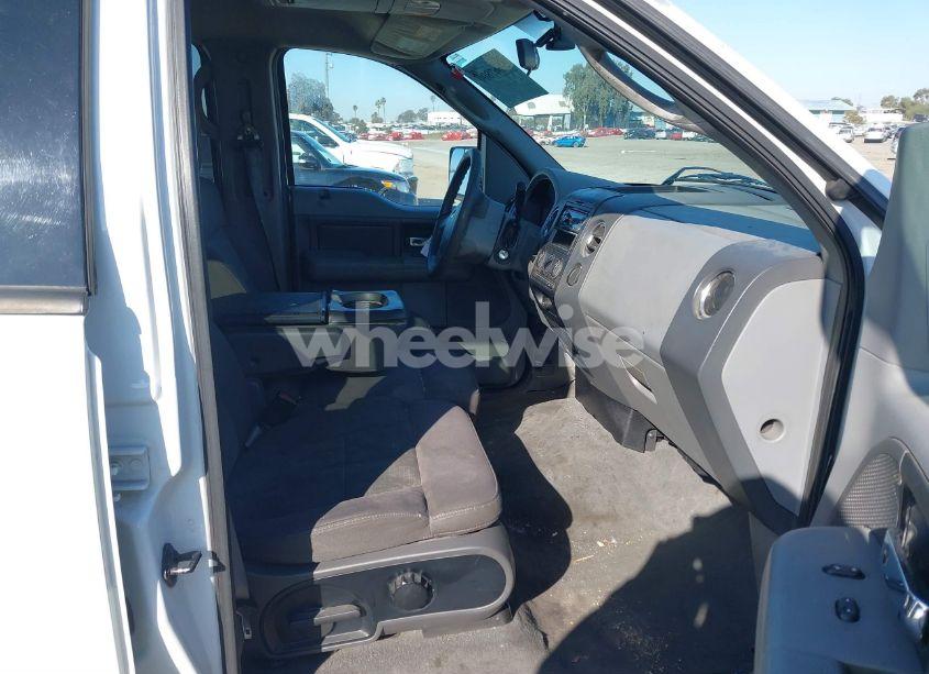 Photo 5 of 2004 Ford F-150 XLT (VIN 1FTRW12W04KD04226)