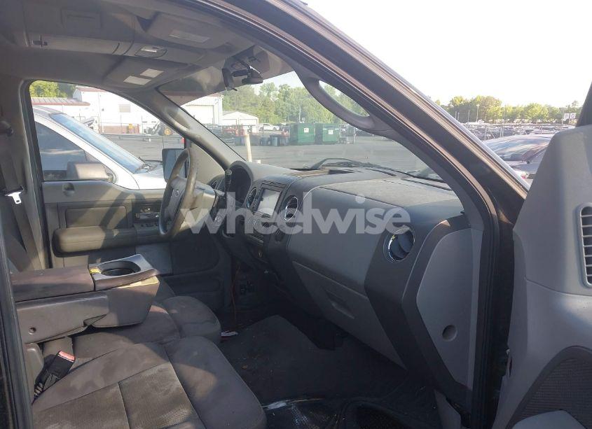 Photo 5 of 2004 Ford F-150 XLT (VIN 1FTRW12W04KD23892)