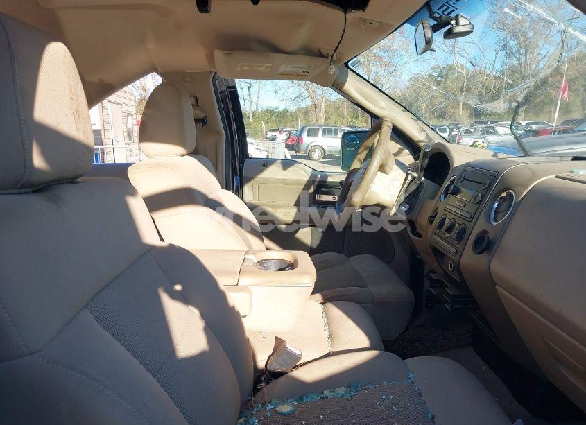 Photo 5 of 2005 Ford F-150 XLT (VIN 1FTRW12W05KD57977)