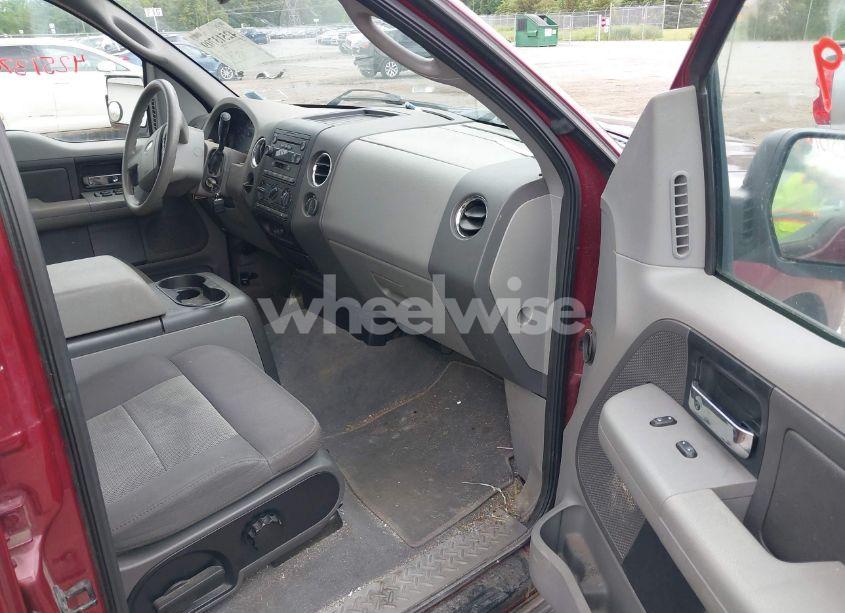 Photo 5 of 2004 Ford F-150 XLT (VIN 1FTRW12W14KD32200)