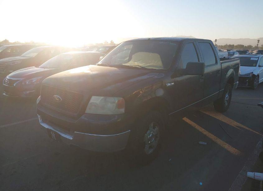 Photo 2 of 2004 Ford F-150 XLT (VIN 1FTRW12W14KD52091)