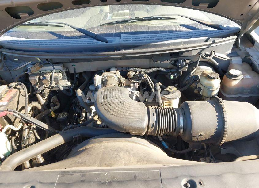 Photo 10 of 2005 Ford F-150 XLT (VIN 1FTRW12W15KC31952)