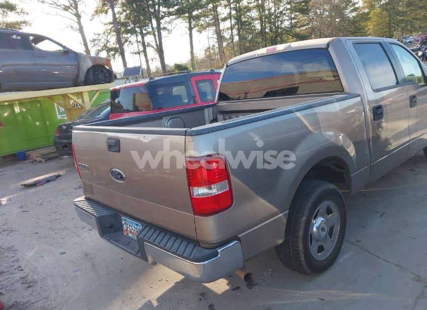 Photo 4 of 2005 Ford F-150 XLT (VIN 1FTRW12W15KC31952)