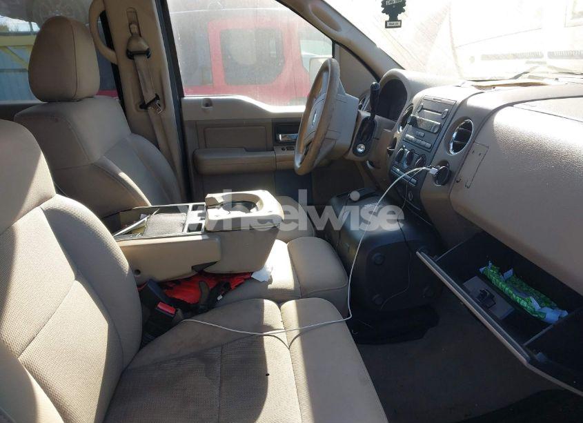 Photo 5 of 2005 Ford F-150 XLT (VIN 1FTRW12W15KC31952)