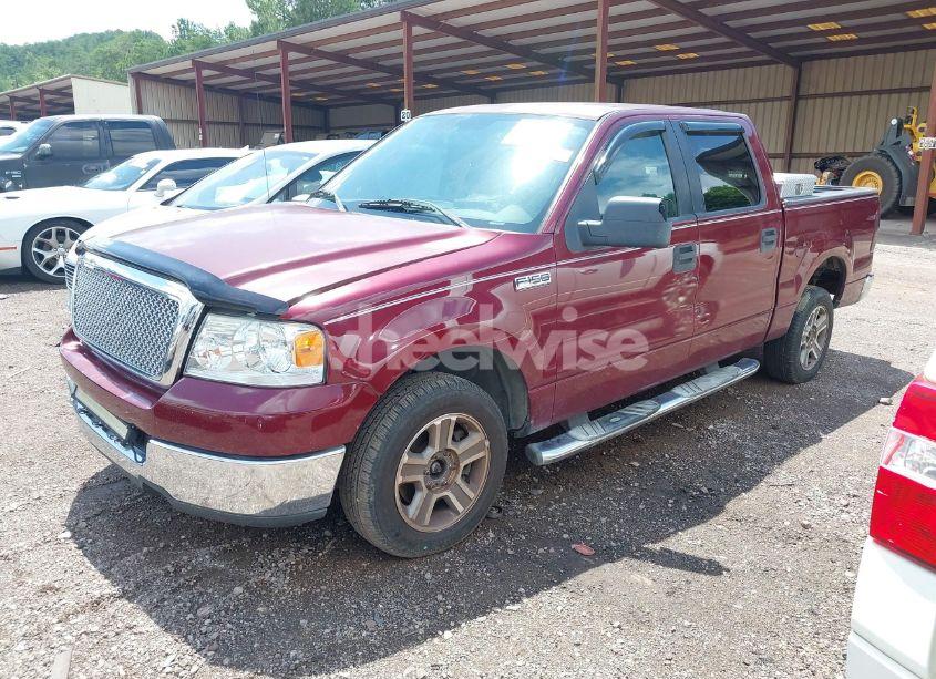 Photo 2 of 2005 Ford F-150 XLT (VIN 1FTRW12W15KC97658)