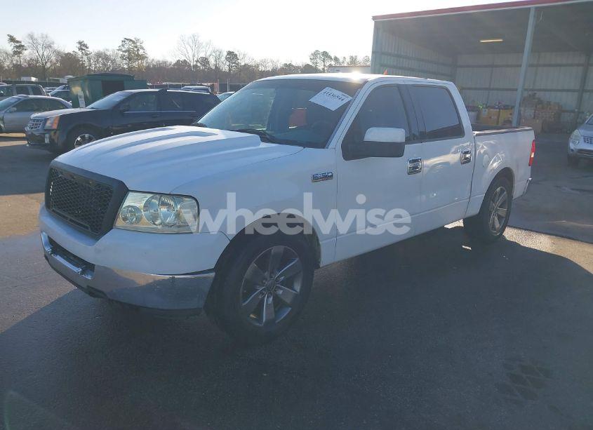 Photo 2 of 2004 Ford F-150 XLT (VIN 1FTRW12W24KA52706)