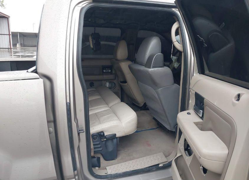 Photo 8 of 2004 Ford F-150 XLT (VIN 1FTRW12W24KC50881)