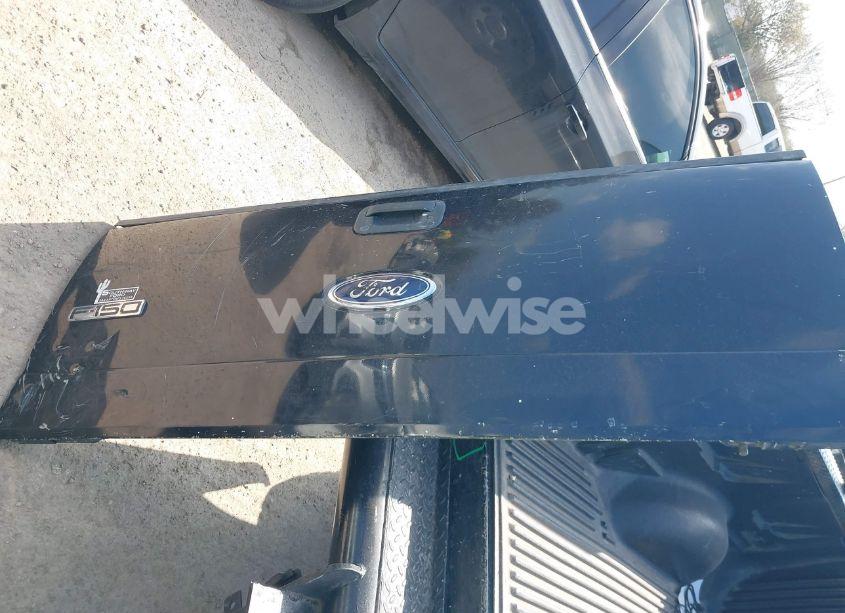 Photo 12 of 2005 Ford F-150 XLT (VIN 1FTRW12W25FB67686)