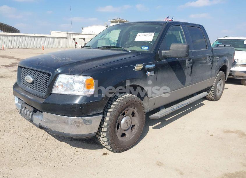 Photo 2 of 2005 Ford F-150 XLT (VIN 1FTRW12W25FB67686)