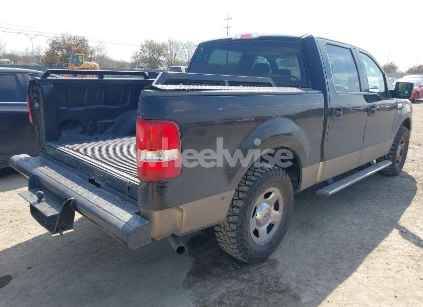 Photo 4 of 2005 Ford F-150 XLT (VIN 1FTRW12W25FB67686)