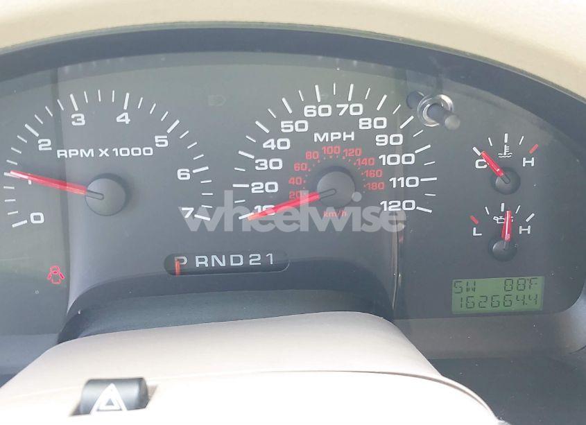 Photo 7 of 2005 Ford F-150 XLT (VIN 1FTRW12W25FB67686)