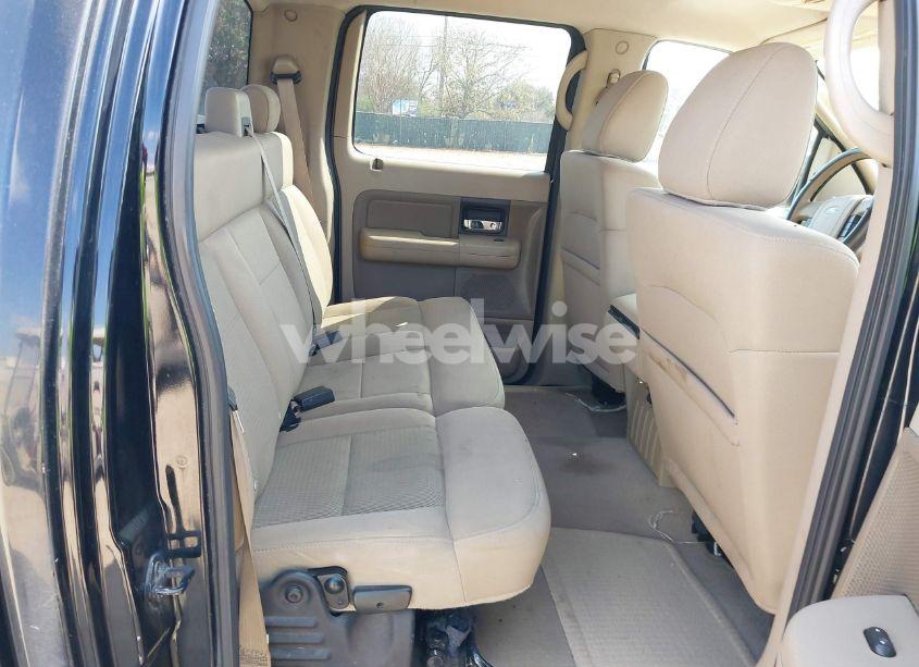Photo 8 of 2005 Ford F-150 XLT (VIN 1FTRW12W25FB67686)