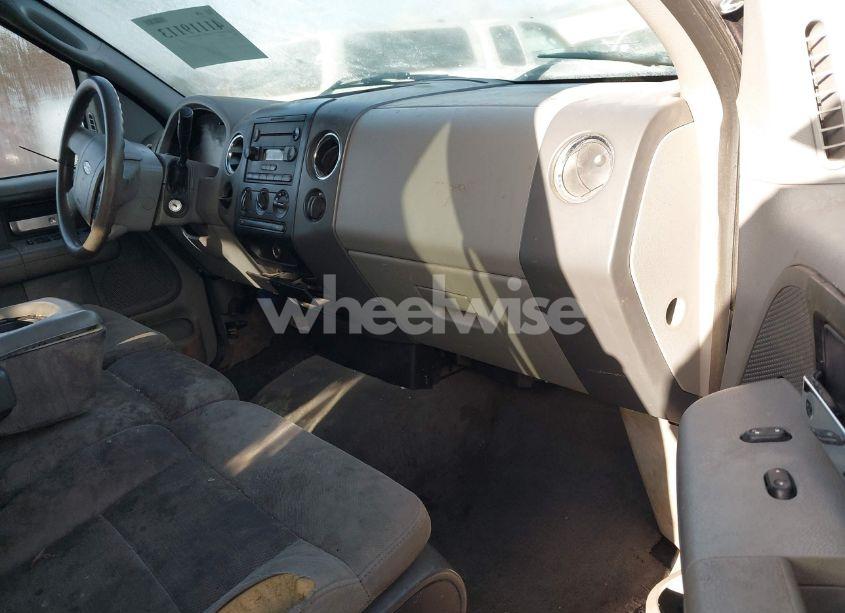 Photo 5 of 2005 Ford F-150 XLT (VIN 1FTRW12W25KB58736)