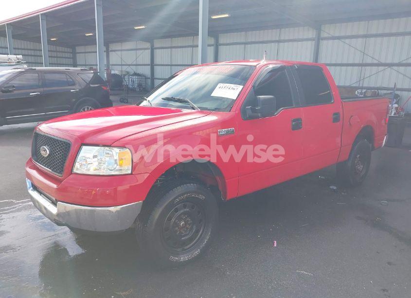 Photo 2 of 2005 Ford F-150 XLT (VIN 1FTRW12W25KE12171)