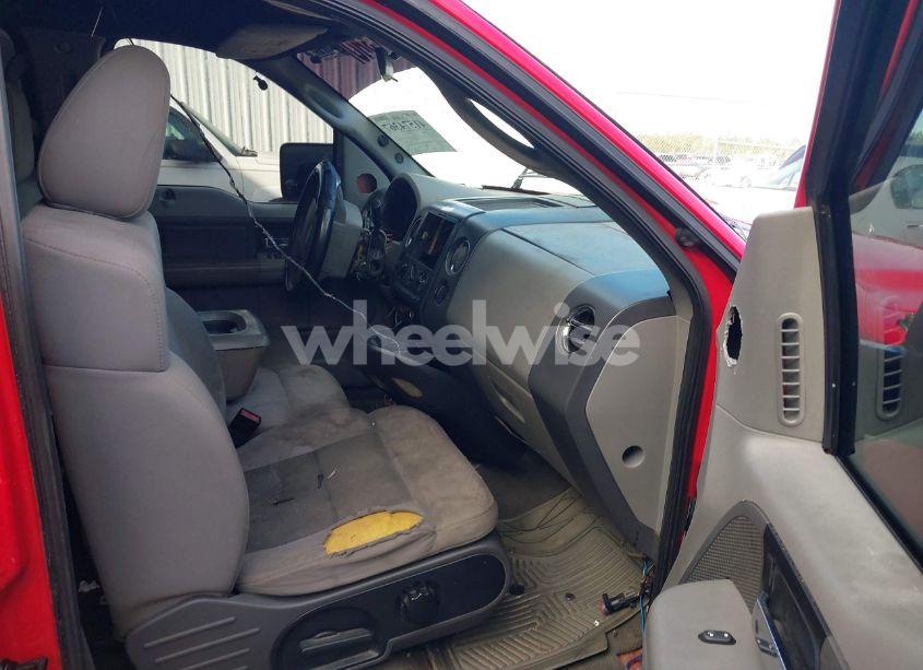 Photo 5 of 2005 Ford F-150 XLT (VIN 1FTRW12W25KE12171)