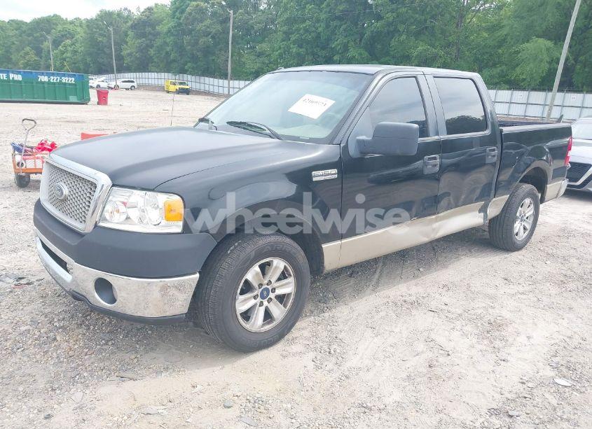 Photo 2 of 2007 Ford F-150 XLT (VIN 1FTRW12W27KB22936)