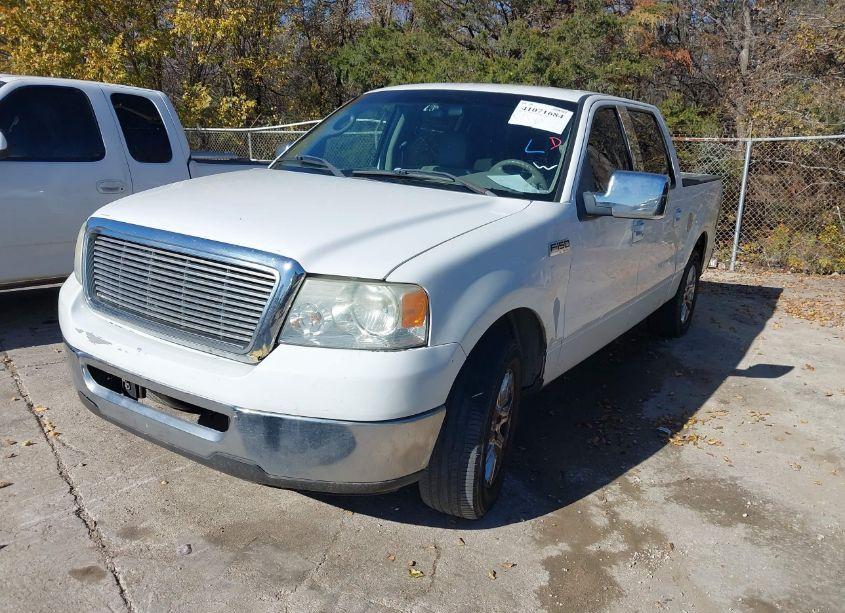 Photo 2 of 2007 Ford F-150 XLT (VIN 1FTRW12W27KB55905)