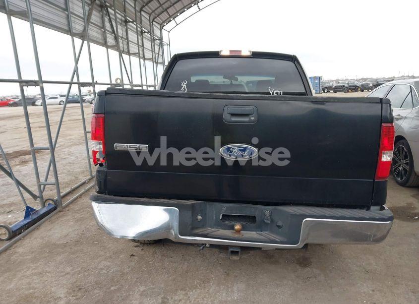 Photo 16 of 2005 Ford F-150 XLT (VIN 1FTRW12W35FB45809)