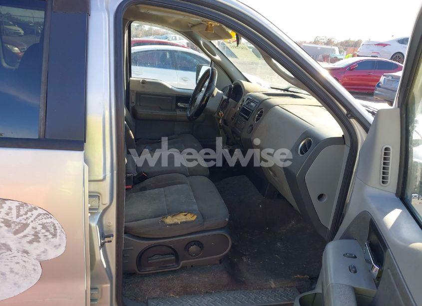 Photo 5 of 2005 Ford F-150 XLT (VIN 1FTRW12W35KC83650)