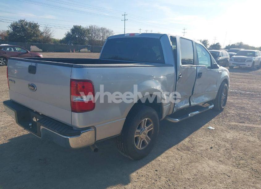 Photo 4 of 2005 Ford F-150 XLT (VIN 1FTRW12W35KD32409)