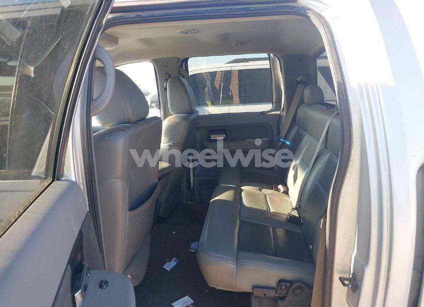 Photo 8 of 2005 Ford F-150 XLT (VIN 1FTRW12W35KD32409)