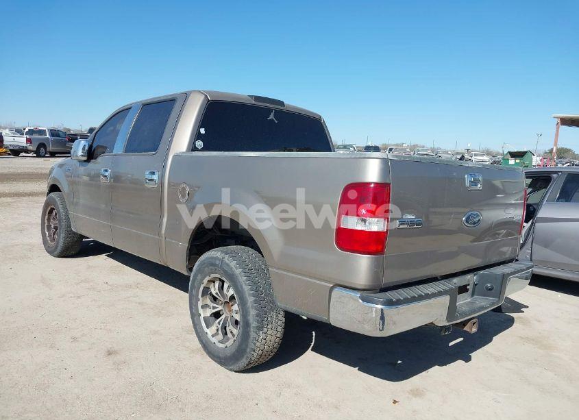 Photo 3 of 2004 Ford F-150 XLT (VIN 1FTRW12W44KD39562)