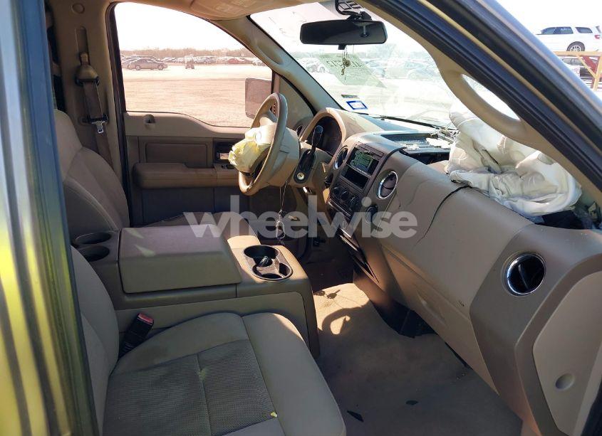 Photo 5 of 2004 Ford F-150 XLT (VIN 1FTRW12W44KD39562)