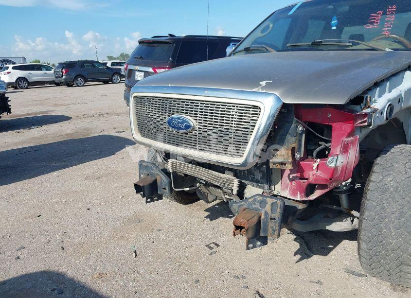 Photo 12 of 2005 Ford F-150 XLT (VIN 1FTRW12W45KC33940)