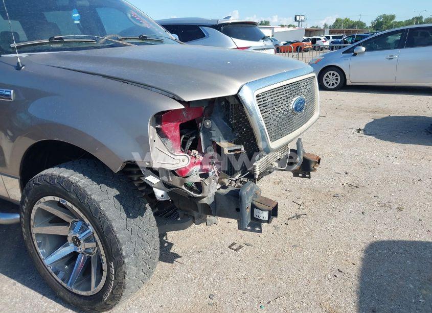 Photo 13 of 2005 Ford F-150 XLT (VIN 1FTRW12W45KC33940)