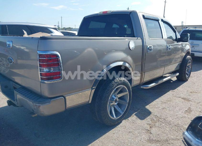 Photo 4 of 2005 Ford F-150 XLT (VIN 1FTRW12W45KC33940)