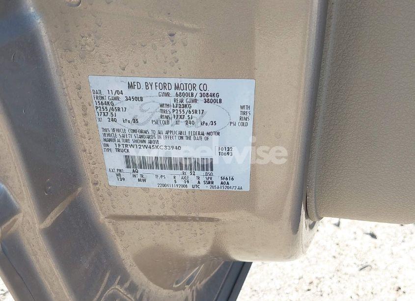 Photo 9 of 2005 Ford F-150 XLT (VIN 1FTRW12W45KC33940)