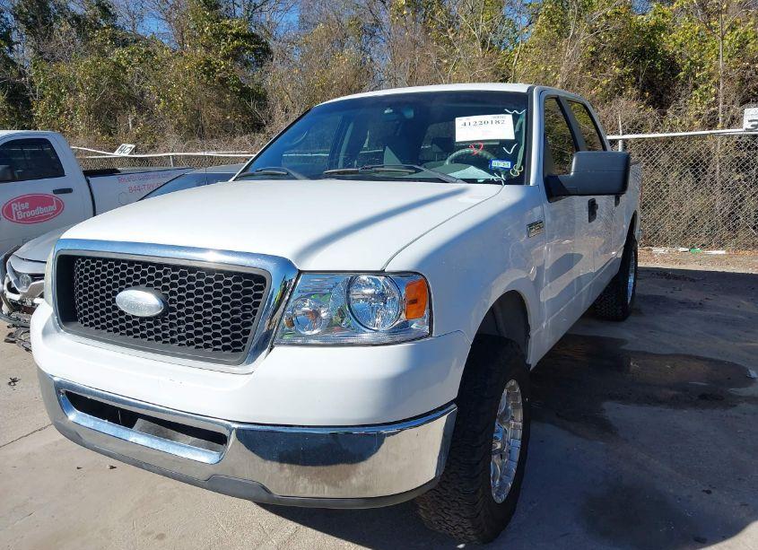 Photo 2 of 2007 Ford F-150 XLT (VIN 1FTRW12W47FA62506)