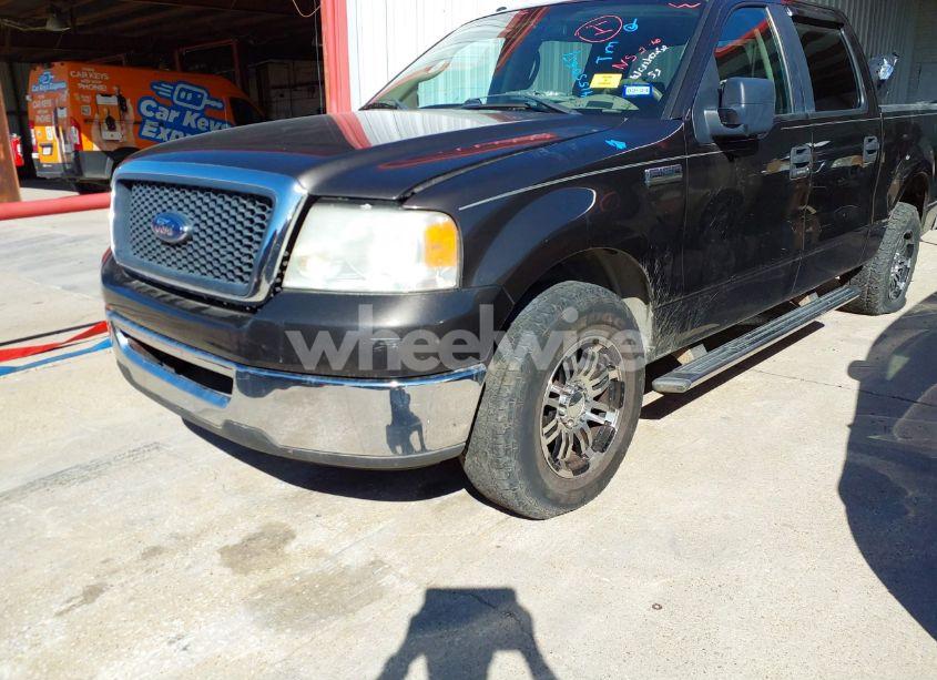 Photo 2 of 2007 Ford F-150 XLT (VIN 1FTRW12W47KB94138)