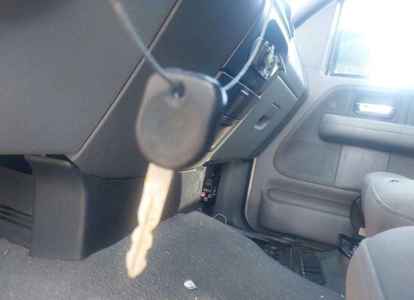 Photo 11 of 2006 Ford F-150 XLT (VIN 1FTRW12W56FA68829)