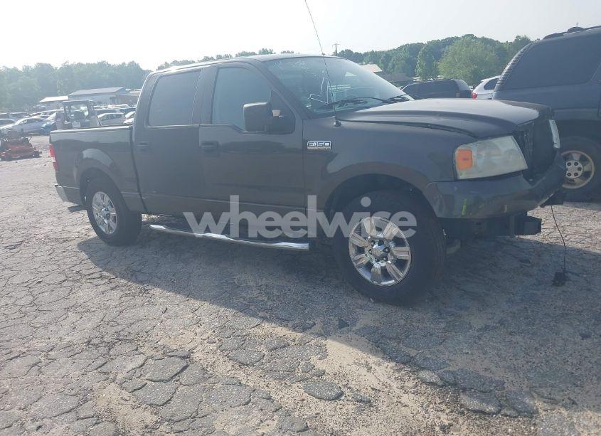 2007 Ford F-150 XLT (VIN 1FTRW12W57KC02330) main photo