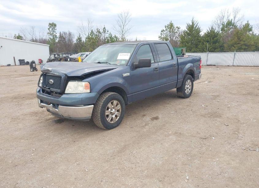 Photo 2 of 2004 Ford F-150 XLT (VIN 1FTRW12W64KA10412)