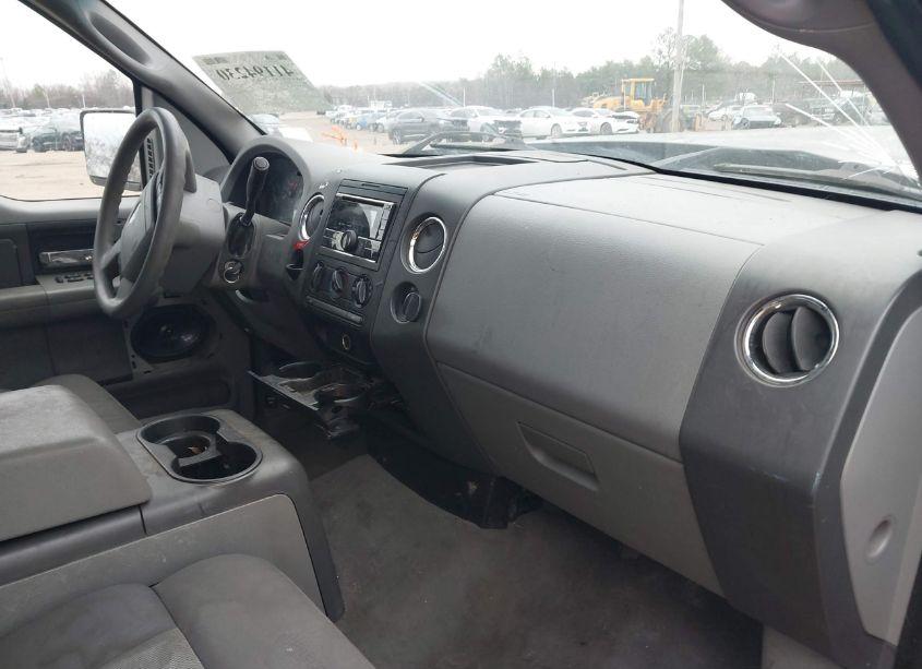 Photo 5 of 2004 Ford F-150 XLT (VIN 1FTRW12W64KA10412)