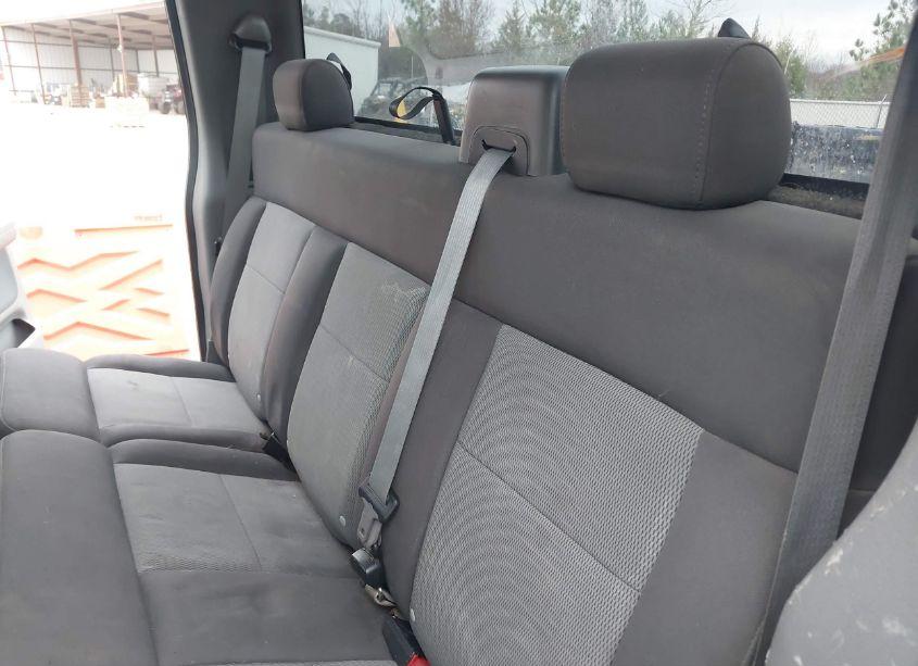 Photo 8 of 2004 Ford F-150 XLT (VIN 1FTRW12W64KA10412)