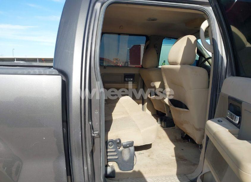 Photo 8 of 2005 Ford F-150 XLT (VIN 1FTRW12W65FA65470)