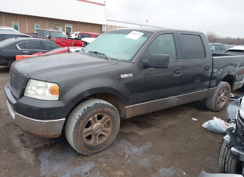 Photo 2 of 2005 Ford F-150 XLT (VIN 1FTRW12W65FB51426)
