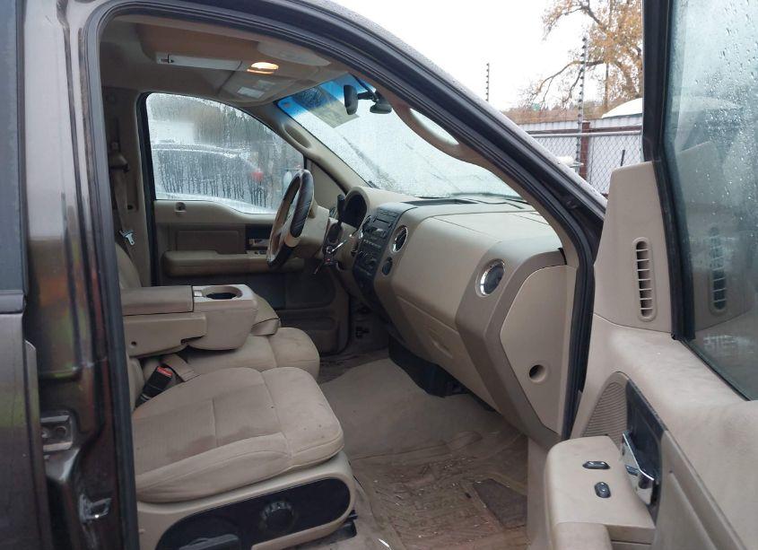 Photo 5 of 2005 Ford F-150 XLT (VIN 1FTRW12W65FB51426)