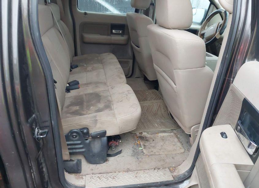 Photo 8 of 2005 Ford F-150 XLT (VIN 1FTRW12W65FB51426)