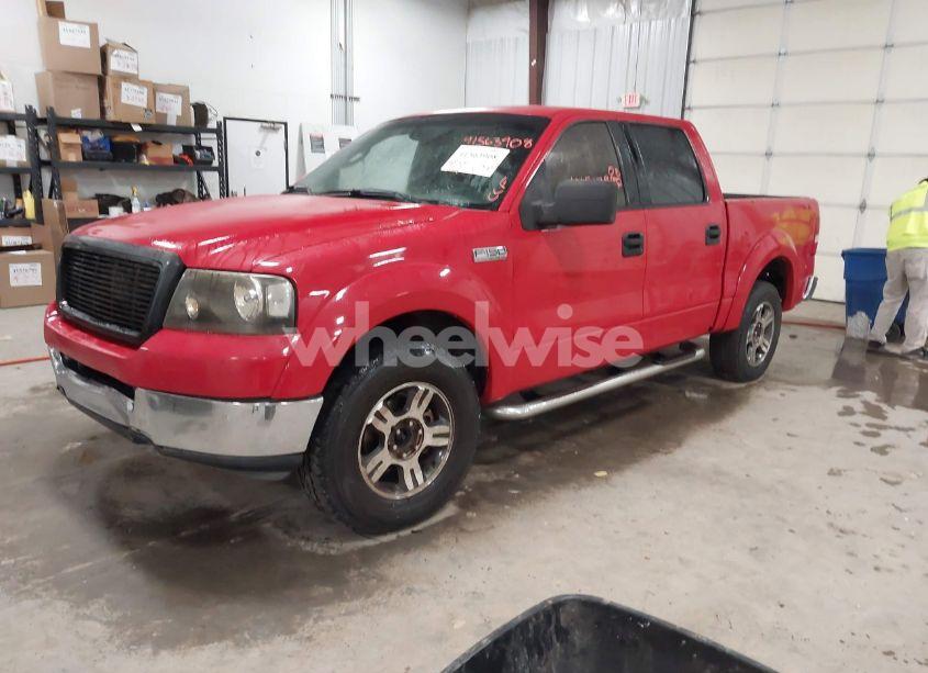 Photo 2 of 2004 Ford F-150 XLT (VIN 1FTRW12W74KC36698)