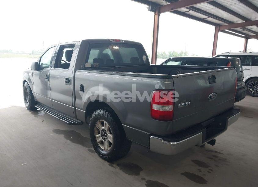 Photo 3 of 2004 Ford F-150 XLT (VIN 1FTRW12W74KD10296)