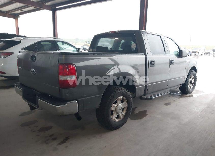 Photo 4 of 2004 Ford F-150 XLT (VIN 1FTRW12W74KD10296)