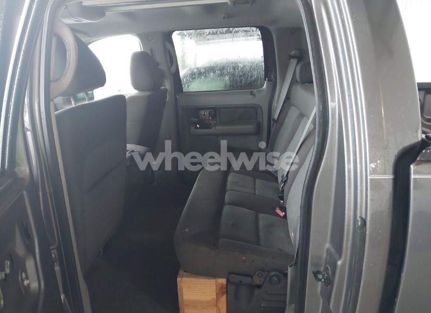 Photo 8 of 2004 Ford F-150 XLT (VIN 1FTRW12W74KD10296)