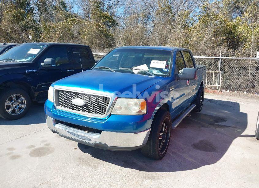 Photo 2 of 2005 Ford F-150 XLT (VIN 1FTRW12W75KF12573)