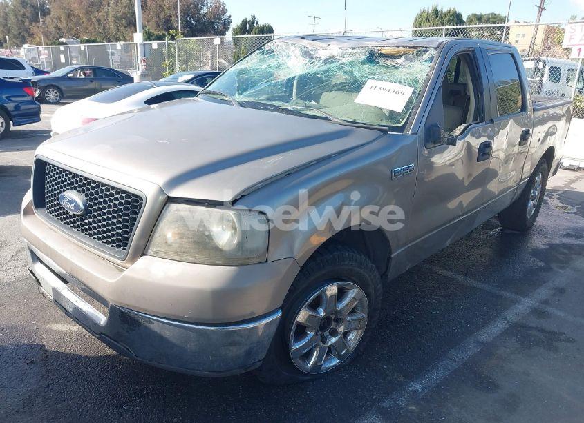 Photo 2 of 2006 Ford F-150 XLT (VIN 1FTRW12W76FB39979)