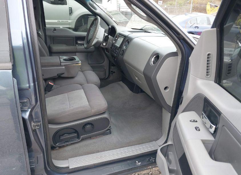 Photo 5 of 2004 Ford F-150 XLT (VIN 1FTRW12W84KC33213)